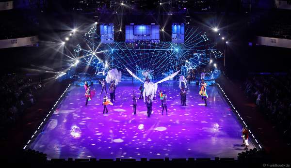 Traumhafte Kulisse mit Polarlichtern und Sternbildern bei der Eisshow SUPERNOVA von Holiday on Ice in der Festhalle Frankfurt und SAP Arena Mannheim 2019-2020