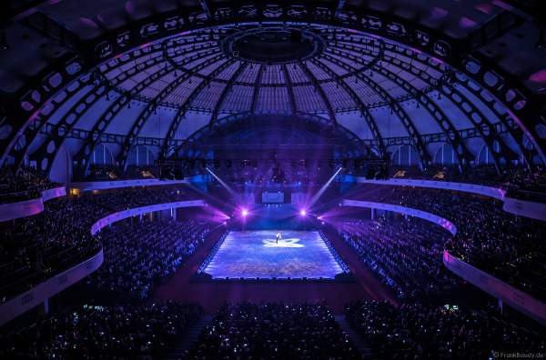 Sarah Lombardi und ihr Eislaufpartner Joti Polizoakis aus "Dancing on Ice" bei der Eisshow SUPERNOVA von Holiday on Ice in der Festhalle Frankfurt am 11. Januar 2020