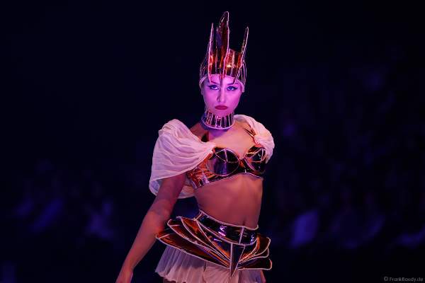 Patricia Kühne bei der Eisshow SUPERNOVA von Holiday on Ice in der Festhalle Frankfurt und SAP Arena Mannheim 2019-2020