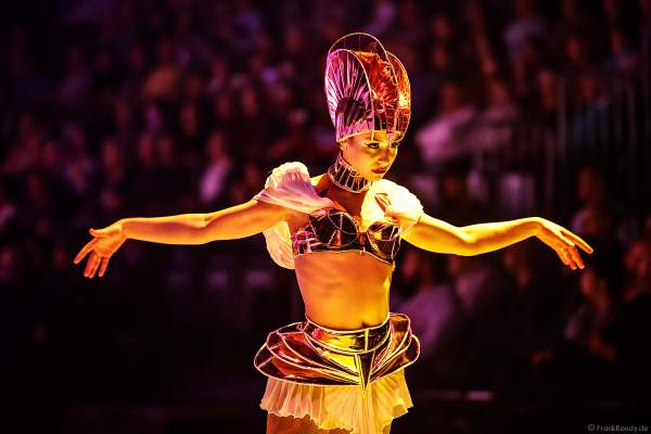Patricia Kühne bei der Eisshow SUPERNOVA von Holiday on Ice in der Festhalle Frankfurt und SAP Arena Mannheim 2019-2020