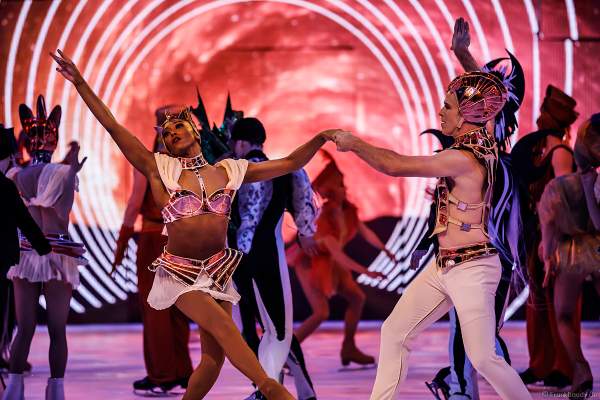 Mariyah Gerber und Peter Gerber bei der Eisshow SUPERNOVA von Holiday on Ice in der Festhalle Frankfurt und SAP Arena Mannheim 2019-2020