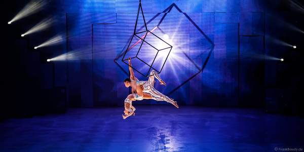 Taisia Bondarenko und Tim Yang bei der Eisshow SUPERNOVA von Holiday on Ice in der Festhalle Frankfurt und SAP Arena Mannheim 2019-2020