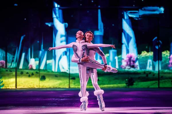 Aleksandra Bich und Ivan Bich bei der Eisshow SUPERNOVA von Holiday on Ice in der Festhalle Frankfurt und SAP Arena Mannheim 2019-2020