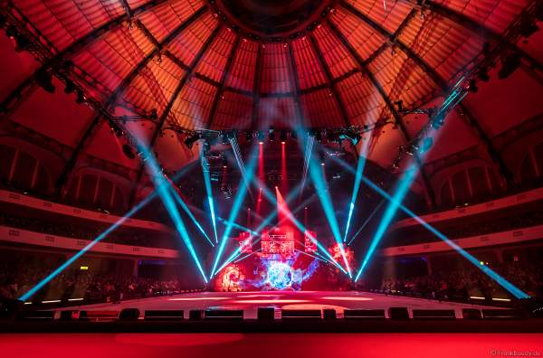 Eisshow SUPERNOVA von Holiday on Ice in der Festhalle Frankfurt 2019-2020