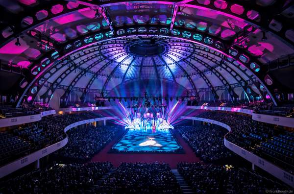 Eisshow SUPERNOVA von Holiday on Ice in der Festhalle Frankfurt 2019-2020