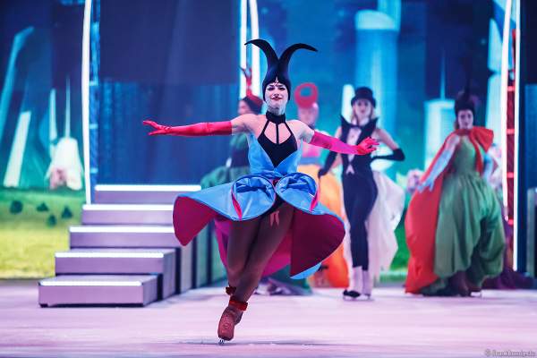 Patricia Kühne bei der Eisshow SUPERNOVA von Holiday on Ice in der Festhalle Frankfurt und SAP Arena Mannheim 2019-2020