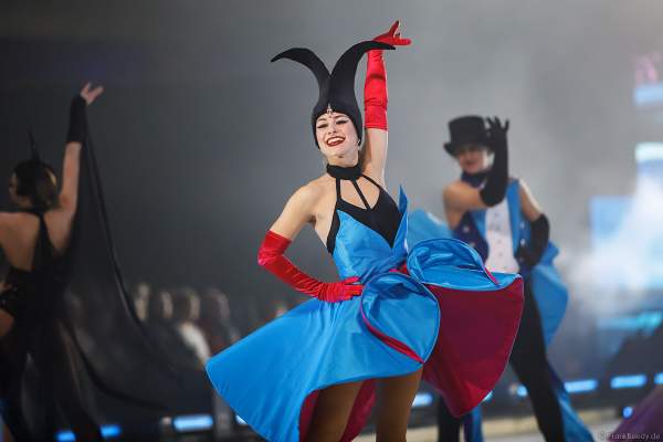 Patricia Kühne bei der Eisshow SUPERNOVA von Holiday on Ice in der Festhalle Frankfurt und SAP Arena Mannheim 2019-2020