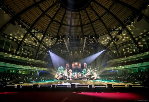 Wesley Campbell bei der Eisshow SUPERNOVA von Holiday on Ice in der Festhalle Frankfurt 2019-2020
