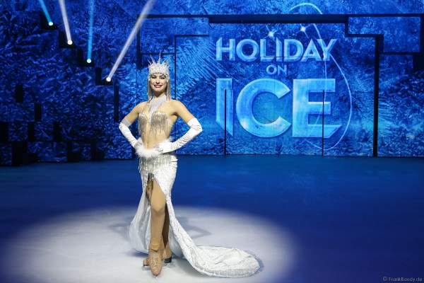 Patricia Kühne bei der Eisshow SUPERNOVA von Holiday on Ice 2019/2020