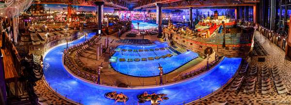 Innenansicht der Wasserwelt RULANTICA während der Adventure Night 2020 des Europa-Park