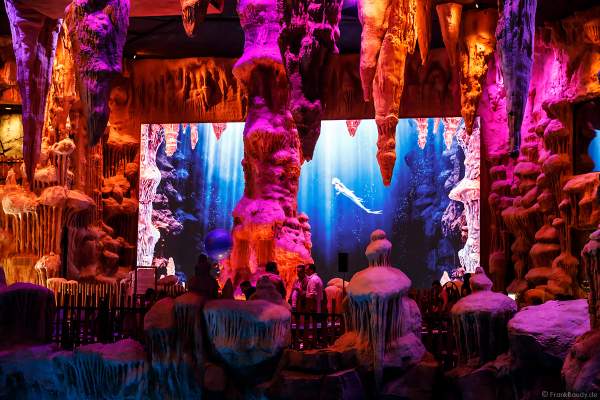 Land der Wassernixen und Wasserfällen in der Wasserwelt RULANTICA des Europa-Park