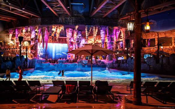 Wellenbecken in der Wasserwelt RULANTICA des Europa-Park