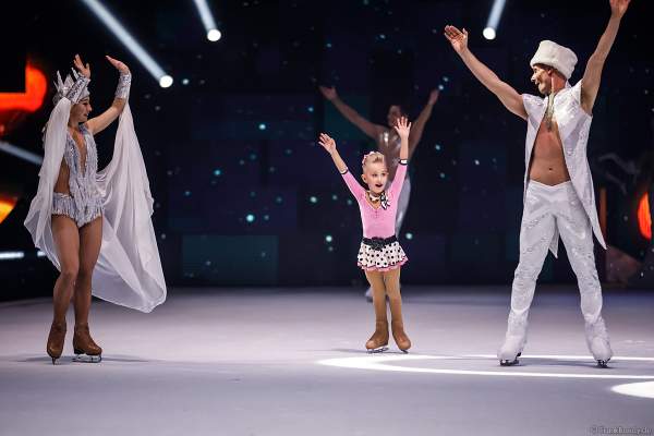Eiskunstläuferin Shirley Scheffler als Holiday on Ice ACADEMY Nachwuchstalent beim Finale der Show SUPERNOVA am 30. Januar 2020 in der SAP Arena Mannheim