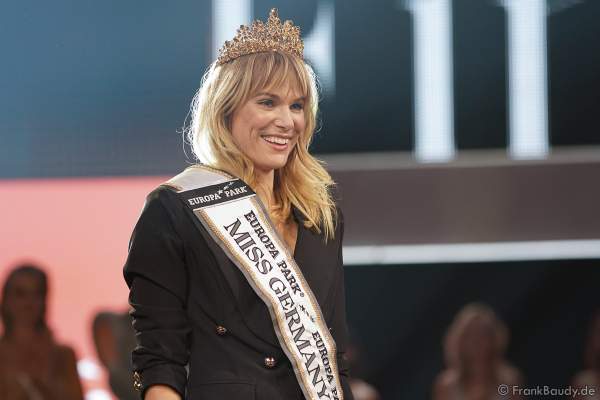 Leonie von Hase gewinnt den Titel bei Miss Germany 2020 am 15.02.2020 in der Europa-Park Arena Rust
