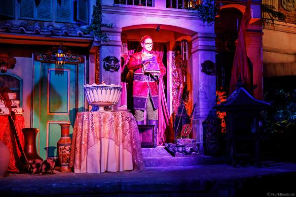 Europa-Park Inhaber Roland Mack als Animatronic verzaubert die Gäste in "Piraten in Batavia"