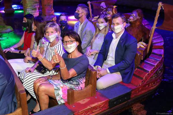 Die Europa-Park Inhaberfamilie Mack bei der Jungfernfahrt PIRATEN IN BATAVIA im Europa-Park am 28. Juli 2020