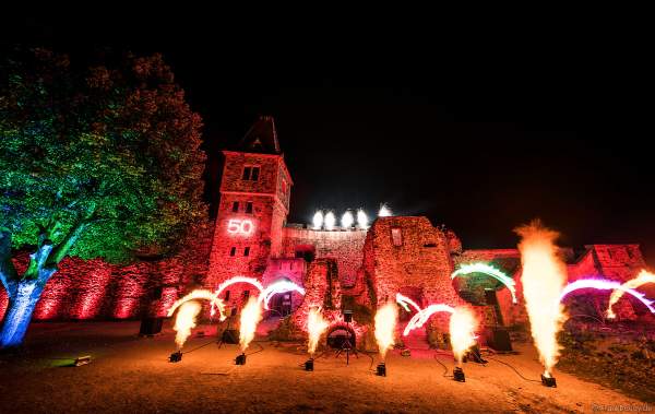 Flammenshow mit Feuerwerk zum 50-jährigen Jubiläum des Restaurants auf Burg Frankenstein am 10.09.2020