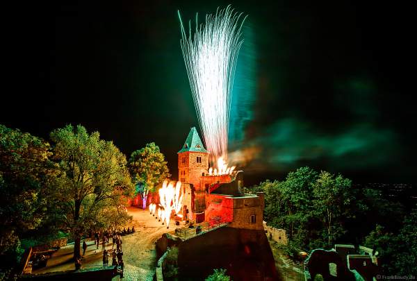 Flammenshow mit Feuerwerk zum 50-jährigen Jubiläum des Restaurants auf Burg Frankenstein am 10.09.2020