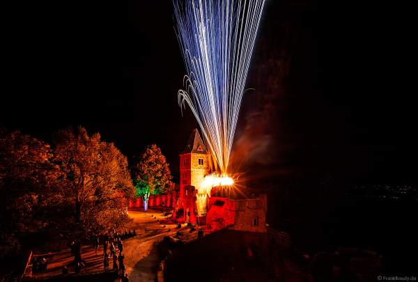 Flammenshow mit Feuerwerk zum 50-jährigen Jubiläum des Restaurants auf Burg Frankenstein am 10.09.2020