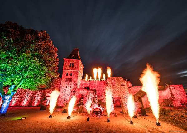 Proben zur Flammenshow zum 50-jährigen Jubiläum des Restaurants auf Burg Frankenstein am 10.09.2020