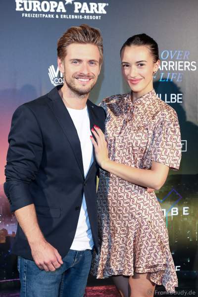 Jörn und Hanna Schlönvoigt bei der Eröffnung der der neuen YULLBE Horror Experience "Traumatica" im Europa-Park am 2. Oktober 2020