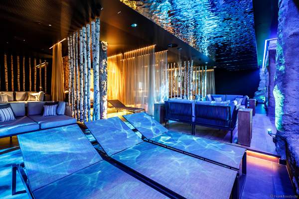 Für die Gäste von HYGGEDAL gibt es zahlreiche Liegen und Sofas zum Relaxen und Träumen