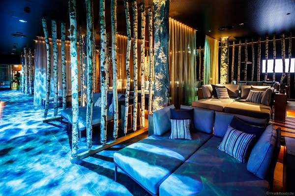 Für die Gäste von HYGGEDAL gibt es zahlreiche Liegen und Sofas zum Relaxen und Träumen