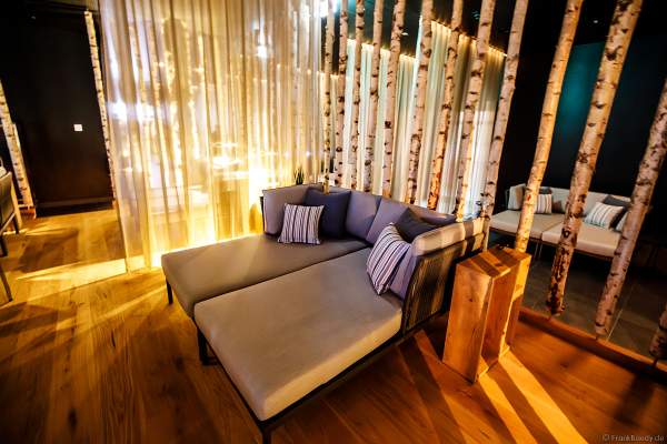 Für die Gäste von HYGGEDAL gibt es zahlreiche Liegen und Sofas zum Relaxen und Träumen