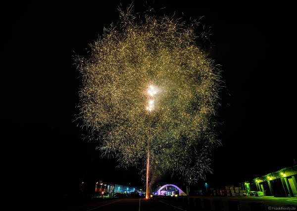 Silvesterfeuerwerk-Vorschießen der Firma Beisel Pyrotechnik 2020-2021 - E210 Event-Hangar Rheinmünster Baden