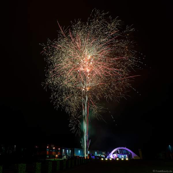 Silvesterfeuerwerk-Vorschießen der Firma Beisel Pyrotechnik 2020-2021 - E210 Event-Hangar Rheinmünster Baden