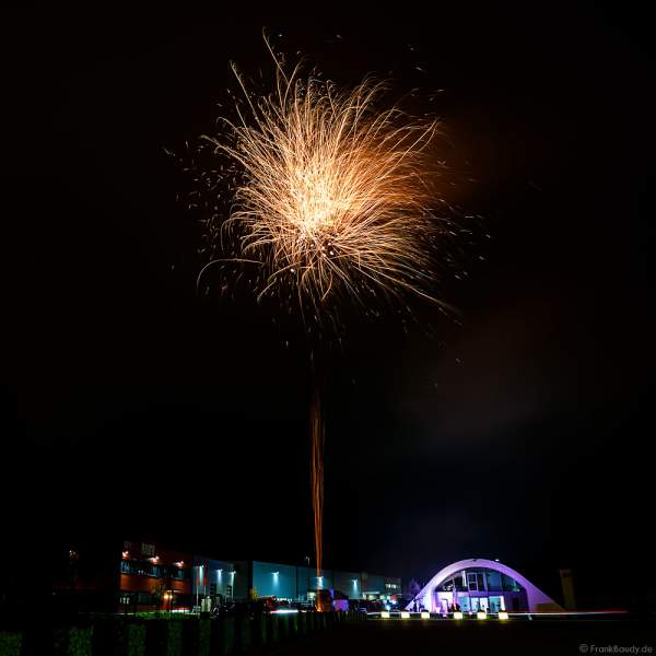 Silvesterfeuerwerk-Vorschießen der Firma Beisel Pyrotechnik 2020-2021 - E210 Event-Hangar Rheinmünster Baden