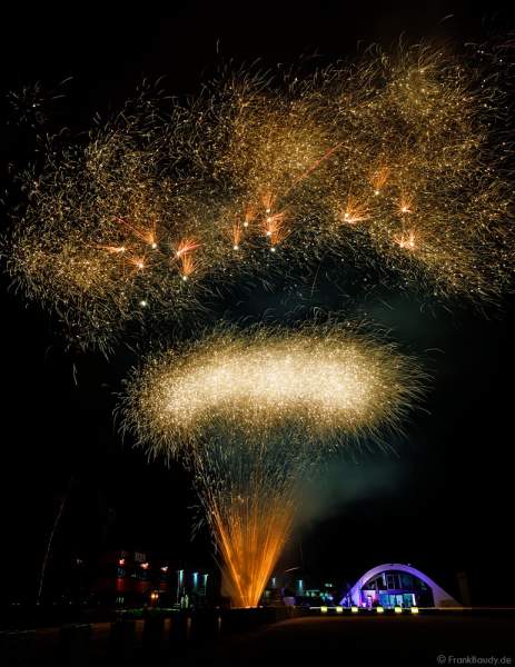 Silvesterfeuerwerk-Vorschießen der Firma Beisel Pyrotechnik 2020-2021 - E210 Event-Hangar Rheinmünster Baden