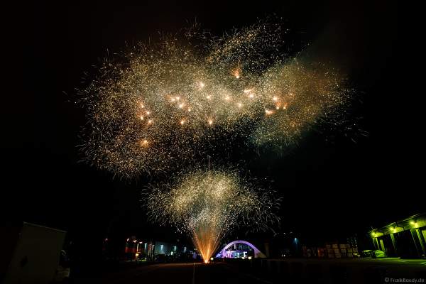 Silvesterfeuerwerk-Vorschießen der Firma Beisel Pyrotechnik 2020-2021 - E210 Event-Hangar Rheinmünster Baden