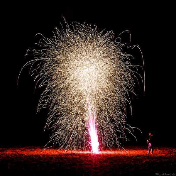 Große Vorführung von Feuerwerksartikel bei der XXL LIVE Böllertour