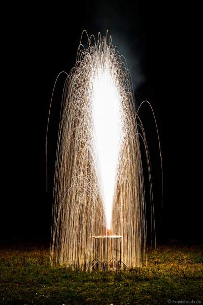 Große Vorführung von Feuerwerksartikel bei der XXL LIVE Böllertour