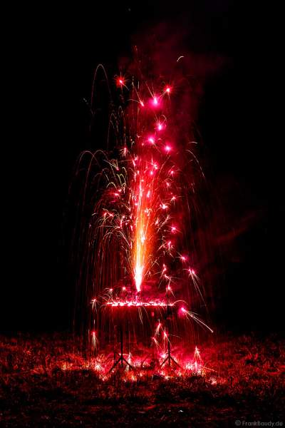 Große Vorführung von Feuerwerksartikel bei der XXL LIVE Böllertour