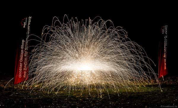 Große Vorführung von Feuerwerksartikel bei der XXL LIVE Böllertour