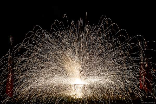 Große Vorführung von Feuerwerksartikel bei der XXL LIVE Böllertour