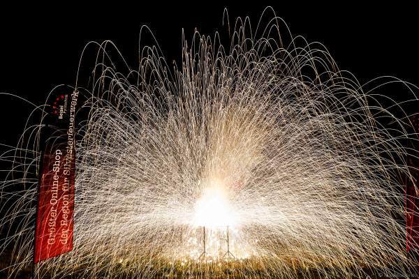 Große Vorführung von Feuerwerksartikel bei der XXL LIVE Böllertour