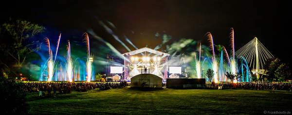 SYMPHONIE DES ARTS mit Feuerwerk und Wassershow beim Sommerfestival in Straßburg am 3. Juli 2021