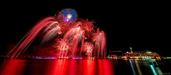 STERNENZAUBER ÜBER KIEL mit Feuerwerk als Abschlussinszenierung der Kieler Woche 2021 von AIDA Cruises