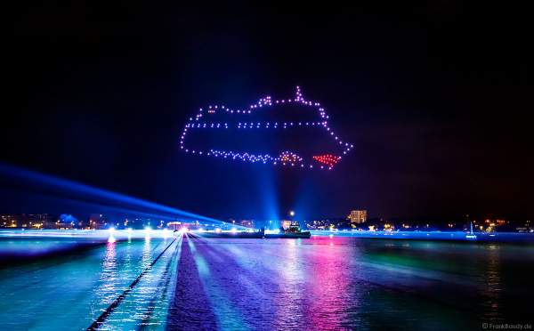 STERNENZAUBER ÜBER KIEL mit Drohnenshow und einer Laser- und Lichtshow als Abschlussinszenierung der Kieler Woche 2021 von AIDA Cruises