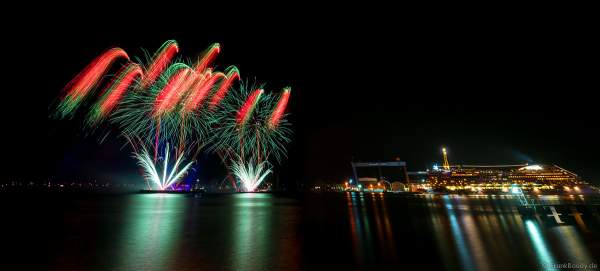 STERNENZAUBER ÜBER KIEL mit Feuerwerk als Abschlussinszenierung der Kieler Woche 2021 von AIDA Cruises