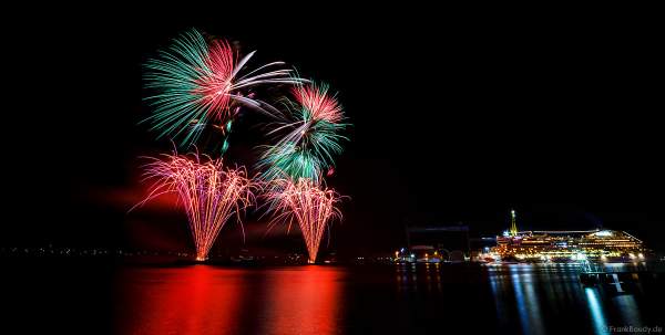 STERNENZAUBER ÜBER KIEL mit Feuerwerk als Abschlussinszenierung der Kieler Woche 2021 von AIDA Cruises