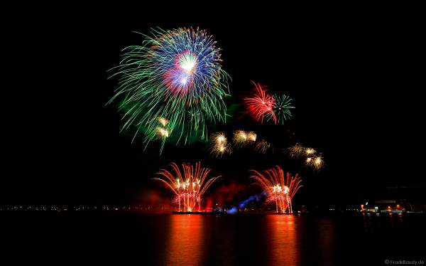 STERNENZAUBER ÜBER KIEL mit Feuerwerk als Abschlussinszenierung der Kieler Woche 2021 von AIDA Cruises