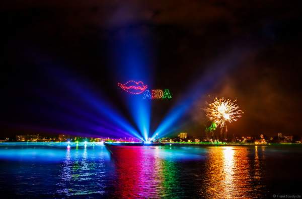 STERNENZAUBER ÜBER KIEL mit Drohnenshow, Feuerwerk und einer Laser- und Lichtshow als Abschlussinszenierung der Kieler Woche 2021 von AIDA Cruises