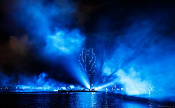 STERNENZAUBER ÜBER KIEL mit Drohnenshow und einer Laser- und Lichtshow als Abschlussinszenierung der Kieler Woche 2021 von AIDA Cruises
