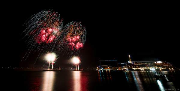 STERNENZAUBER ÜBER KIEL mit Feuerwerk als Abschlussinszenierung der Kieler Woche 2021 von AIDA Cruises