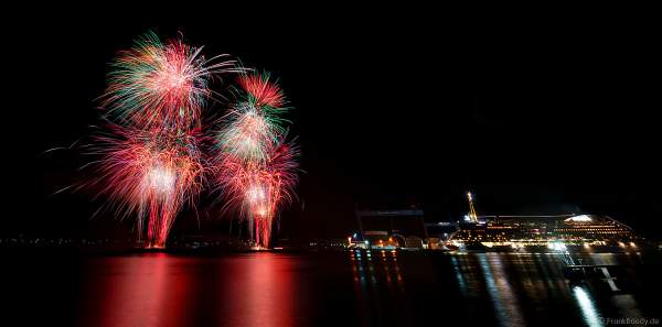 STERNENZAUBER ÜBER KIEL mit Feuerwerk als Abschlussinszenierung der Kieler Woche 2021 von AIDA Cruises