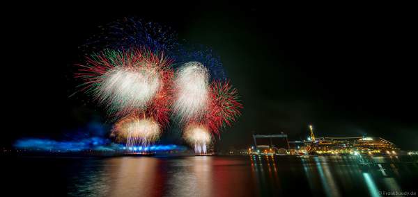 STERNENZAUBER ÜBER KIEL mit Feuerwerk als Abschlussinszenierung der Kieler Woche 2021 von AIDA Cruises
